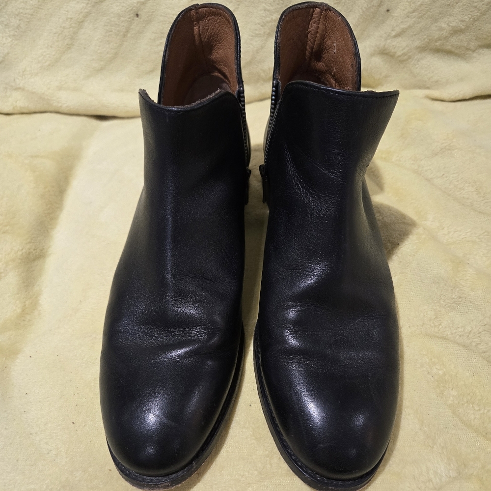FRYE Melissa shootie leather boots